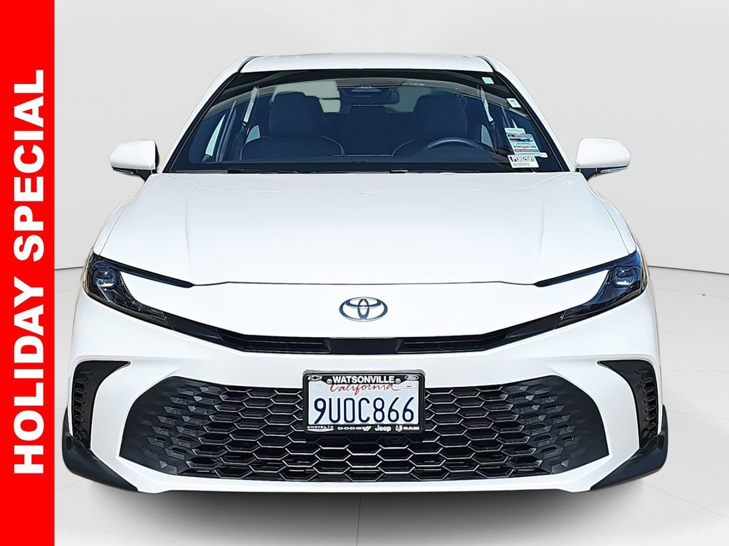 Used 2025 Toyota Camry SE image 8