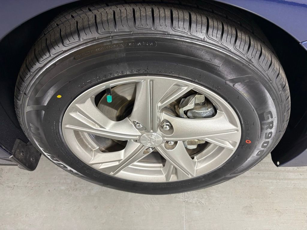 Used 2021 Hyundai Sonata SE w/ Preferred Accessory Package image 12