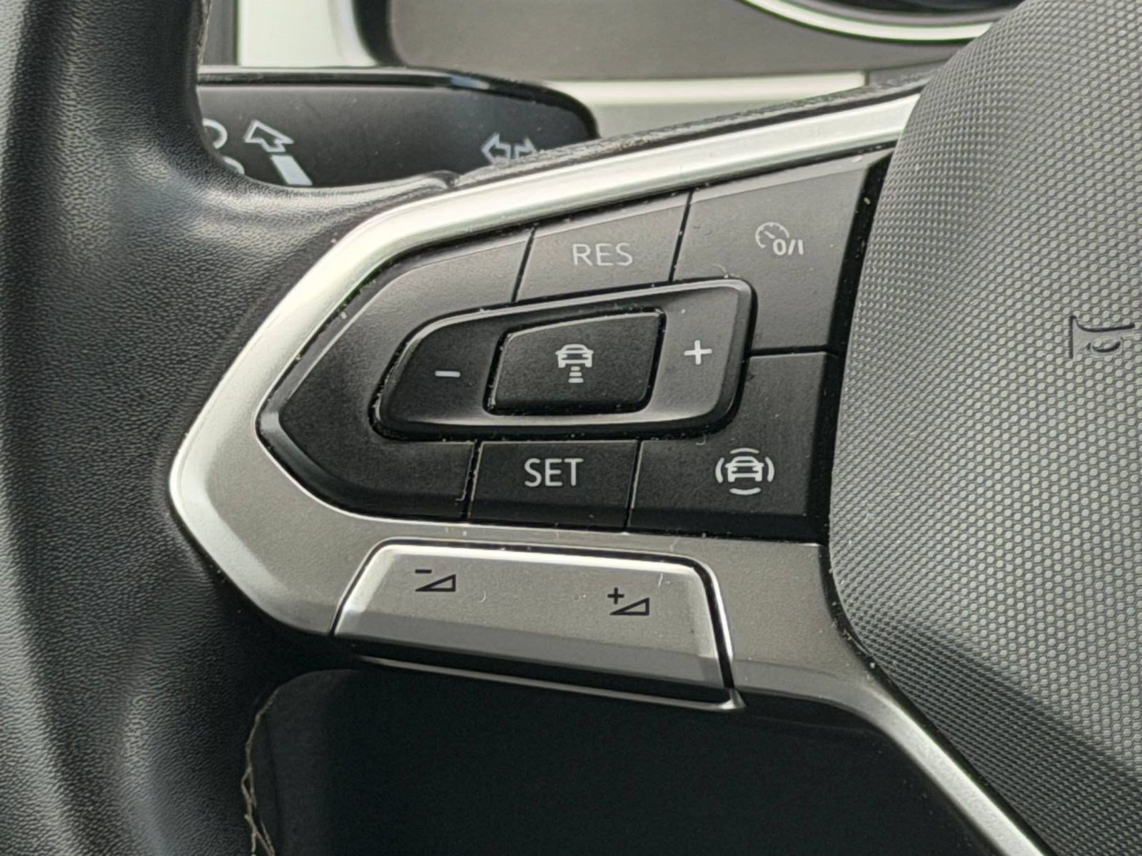 Used 2021 Volkswagen Atlas SE FWD image 15