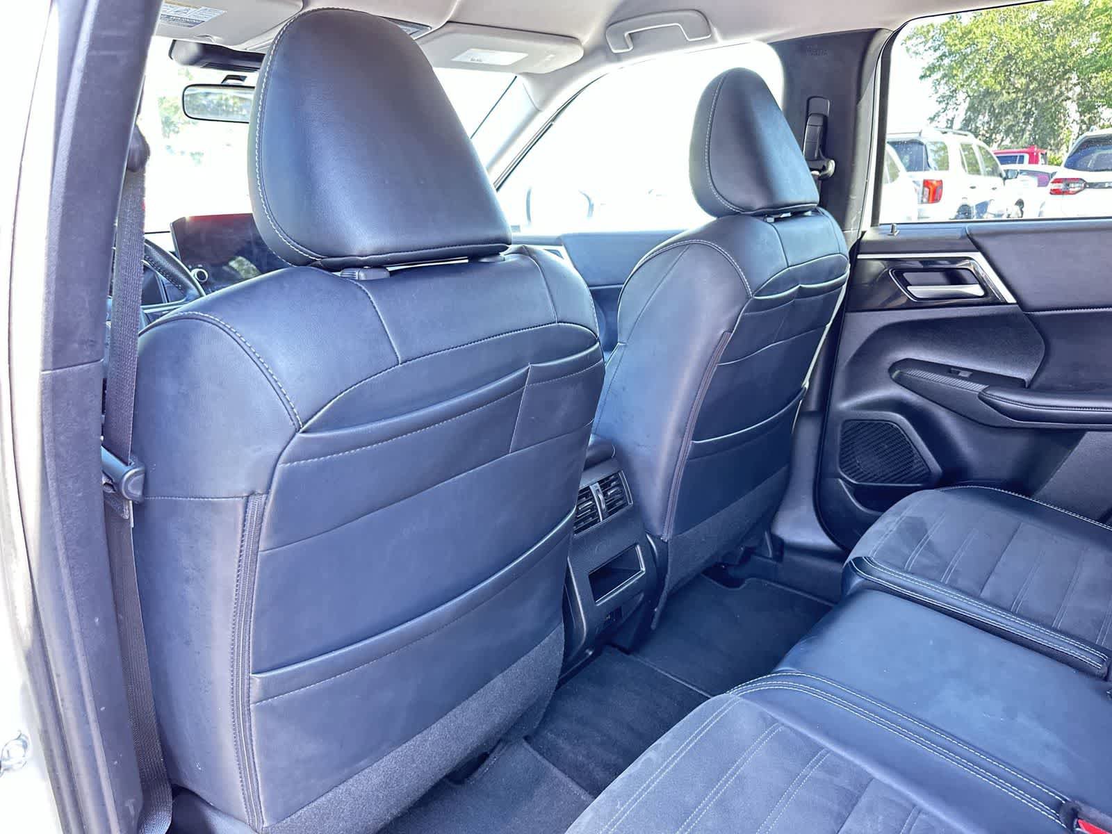 Used 2024 Mitsubishi Outlander SE FWD image 14
