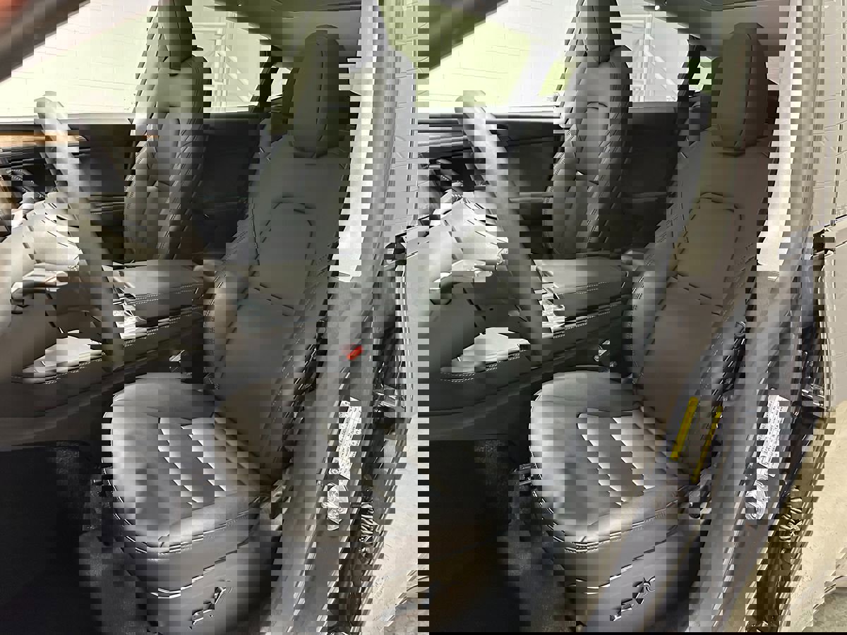 Used 2023 Tesla Model Y Long Range image 25