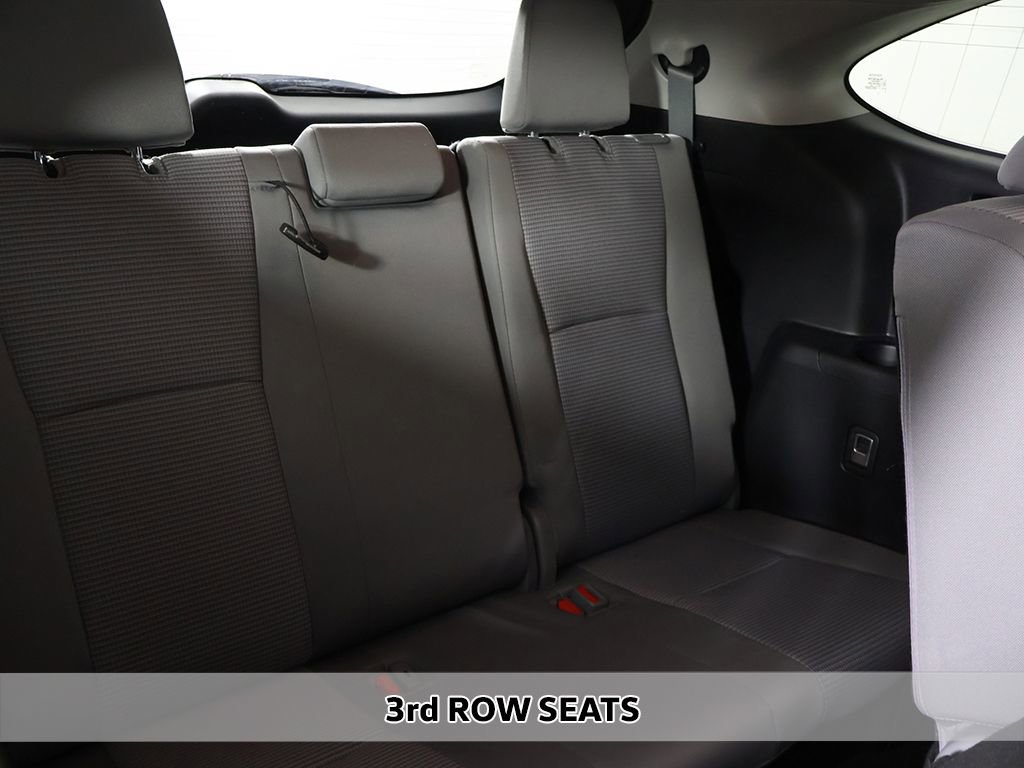 Used 2023 Toyota Highlander L AWD/4WD image 4