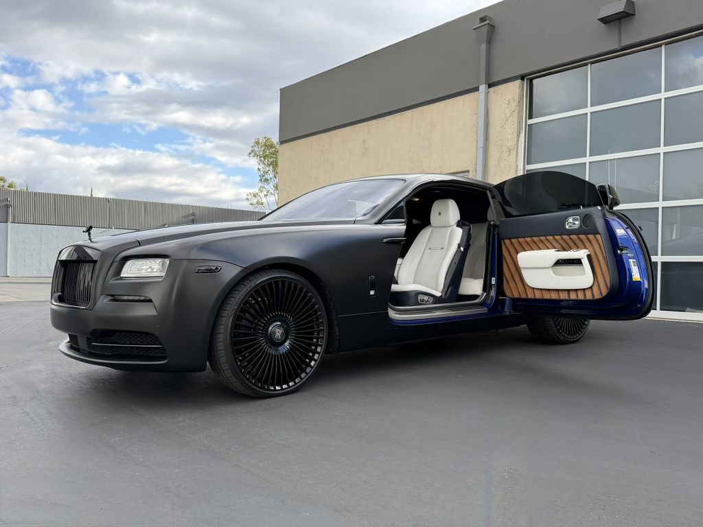 Used 2014 Rolls-Royce Wraith image 27