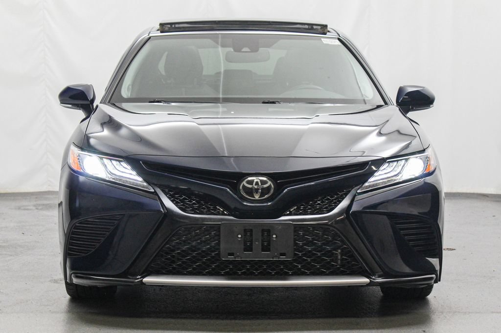Used 2020 Toyota Camry XSE FWD image 4