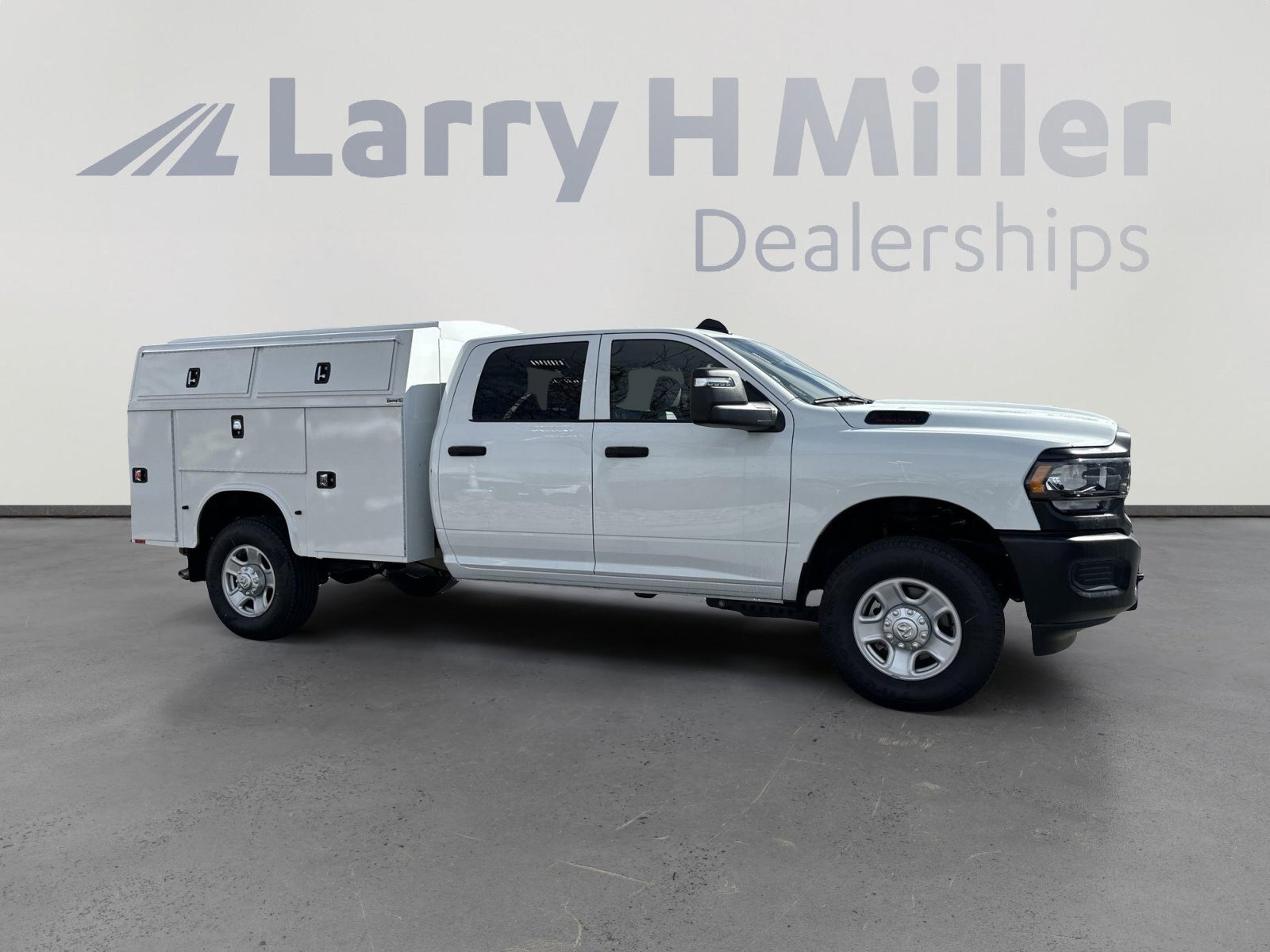 New 2023 RAM 3500 Tradesman image 9