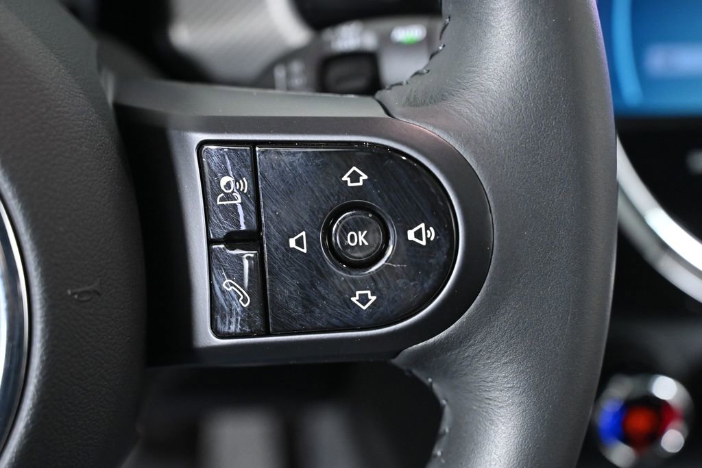 Certified 2023 MINI Cooper 4-Door Hardtop image 11