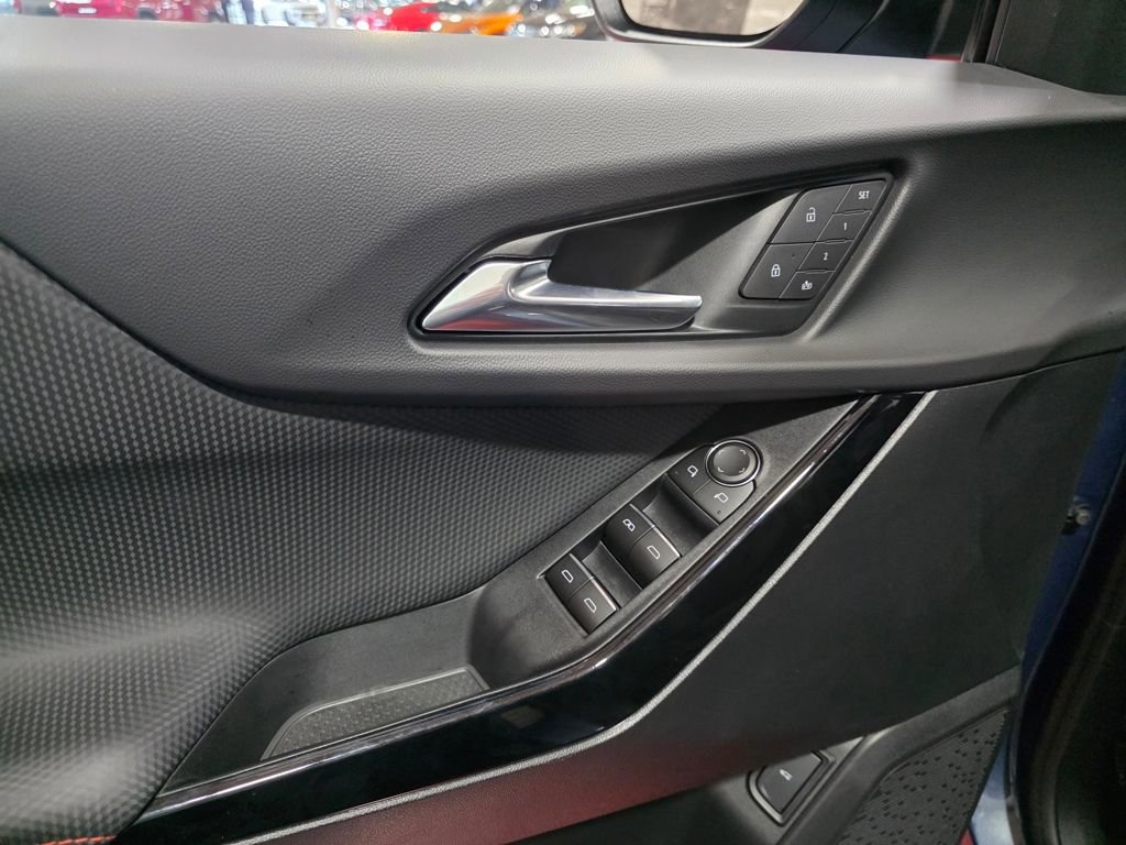 Used 2026 Chevrolet Equinox RS w/ Convenience Package III image 12