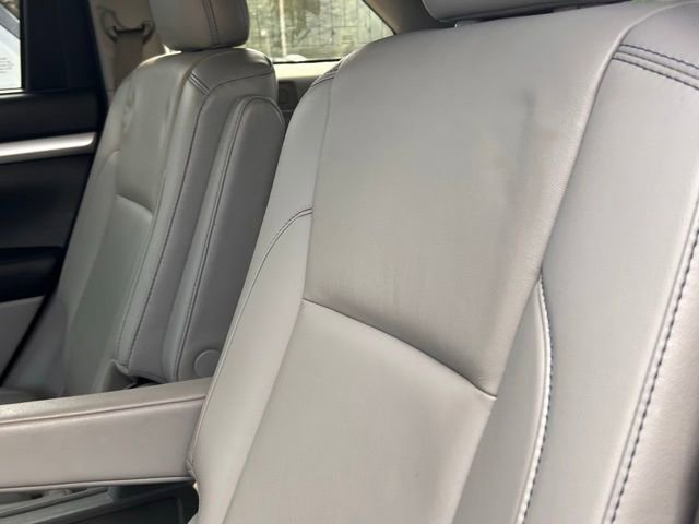 Used 2019 Toyota Highlander XLE FWD image 36