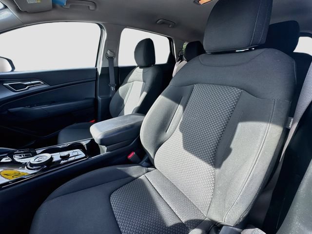 Used 2023 Kia Sportage LX AWD/4WD image 25