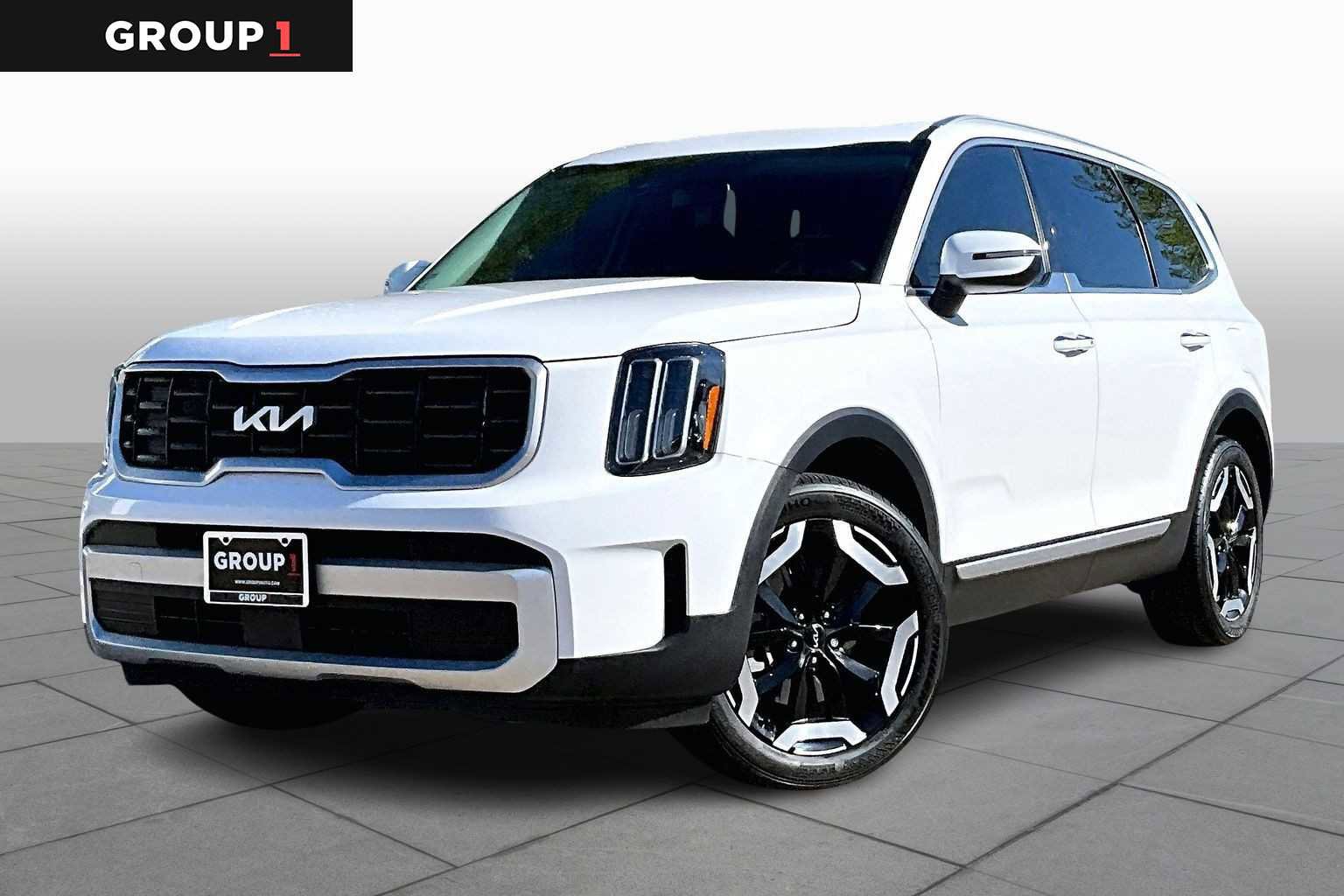 Used 2024 Kia Telluride S w/ S Sunroof Package