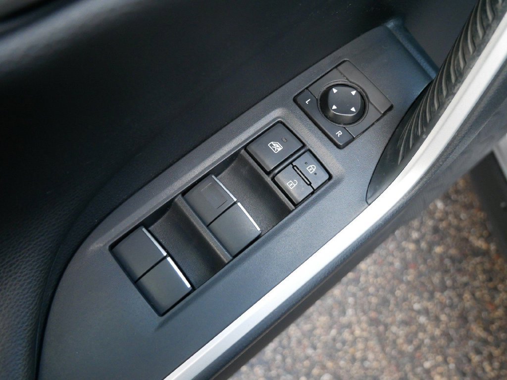 Used 2020 Toyota RAV4 XSE AWD/4WD image 15