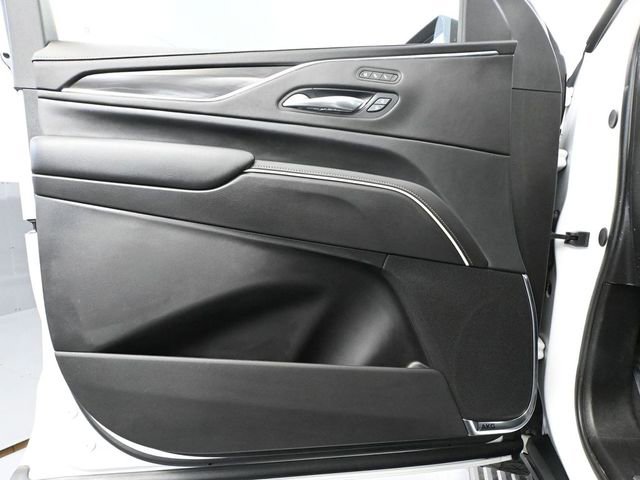 Used 2024 Cadillac Escalade Sport w/ LPO, ONYX Package image 22