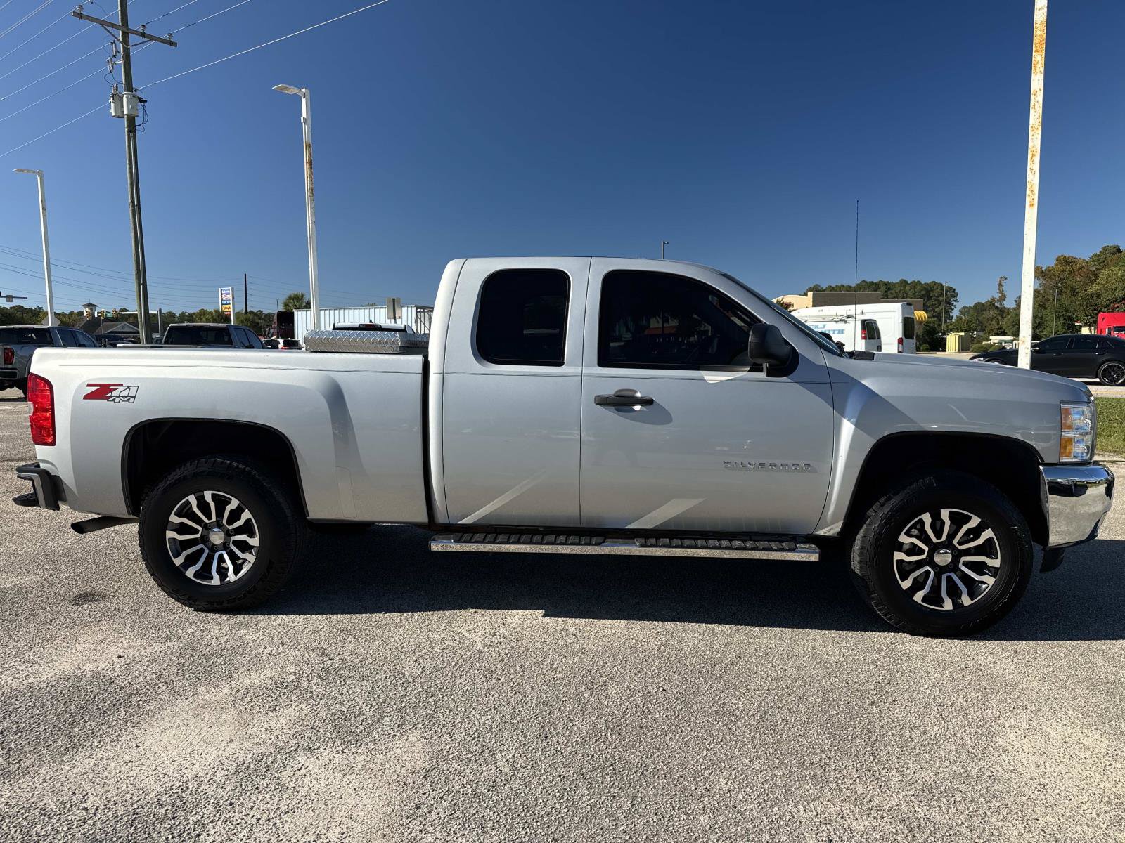 Used 2013 Chevrolet Silverado 1500 LT w/ All-Star Edition AWD/4WD image 2
