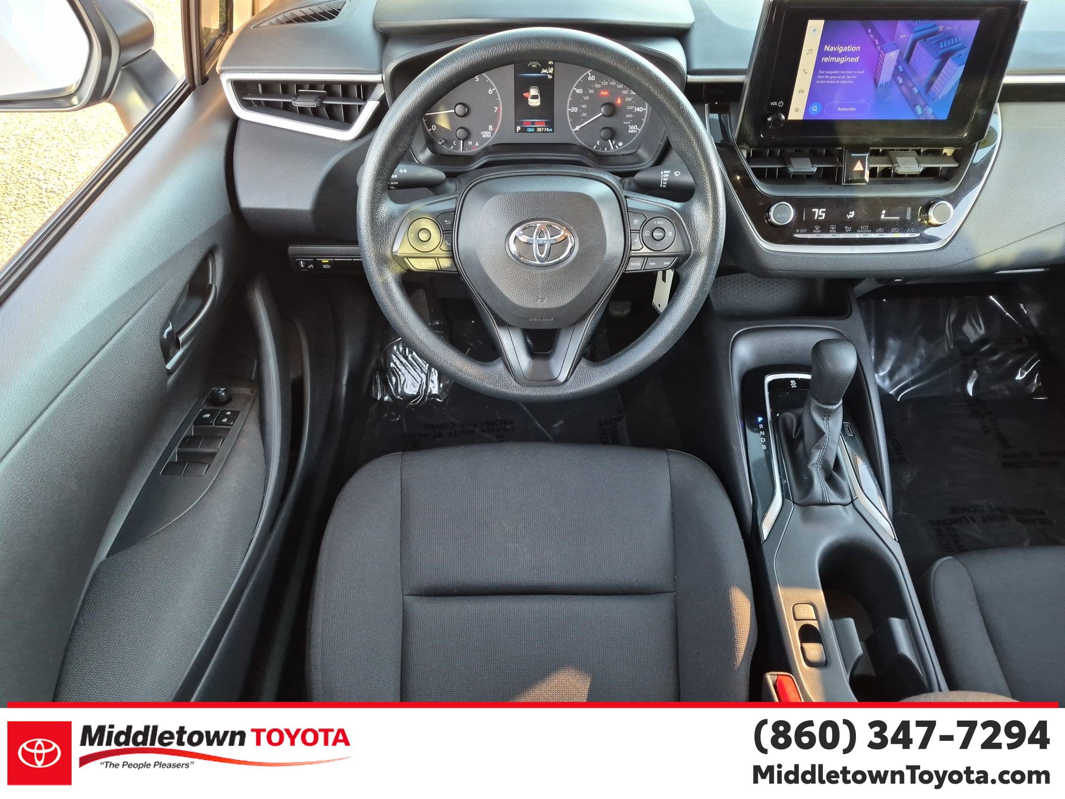 Certified 2025 Toyota Corolla LE FWD image 31