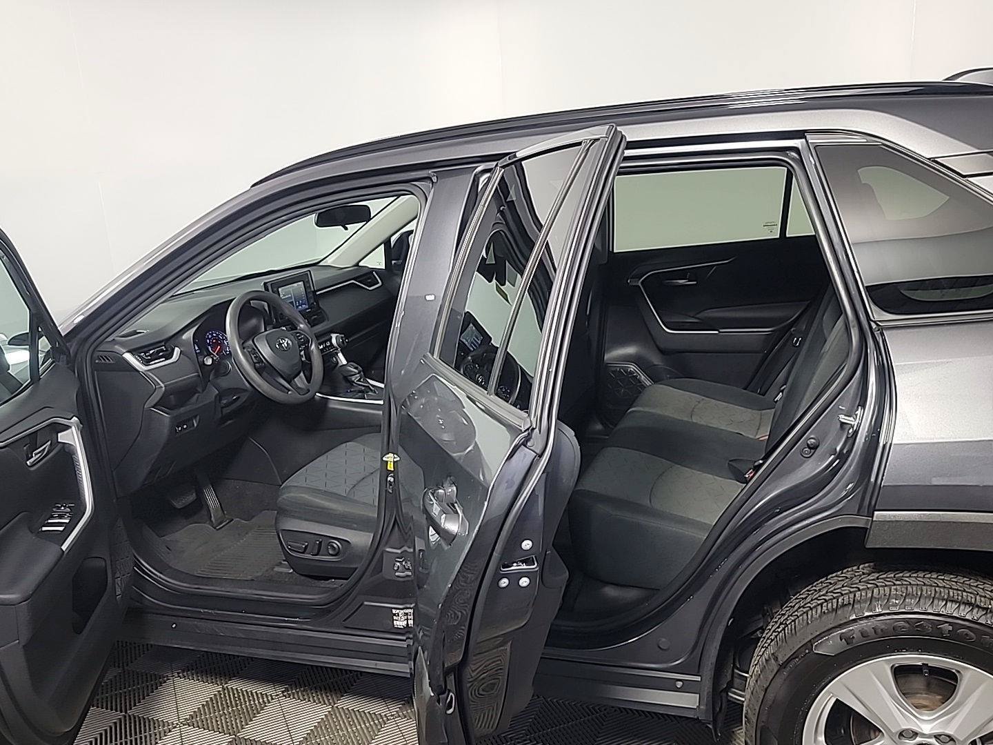 Used 2020 Toyota RAV4 XLE w/ All Weather Liner Package AWD/4WD image 15