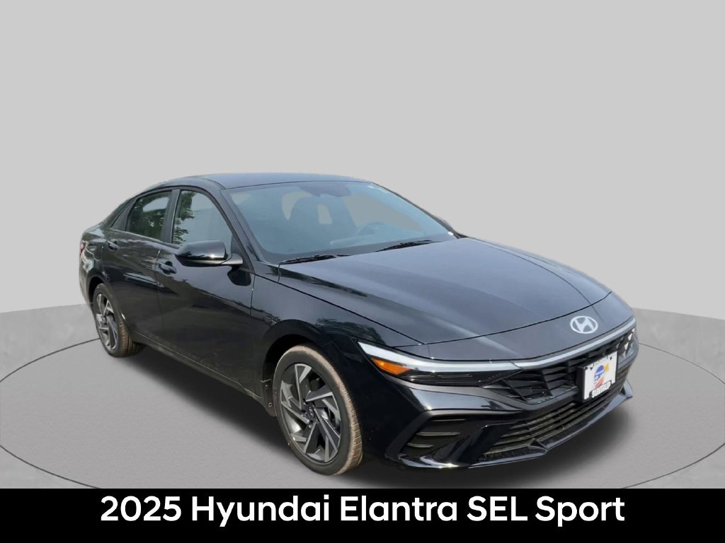 Used 2025 Hyundai Elantra Sport FWD image 3