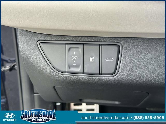 Used 2023 Genesis G70 2.0T w/ Sport Prestige Package image 22