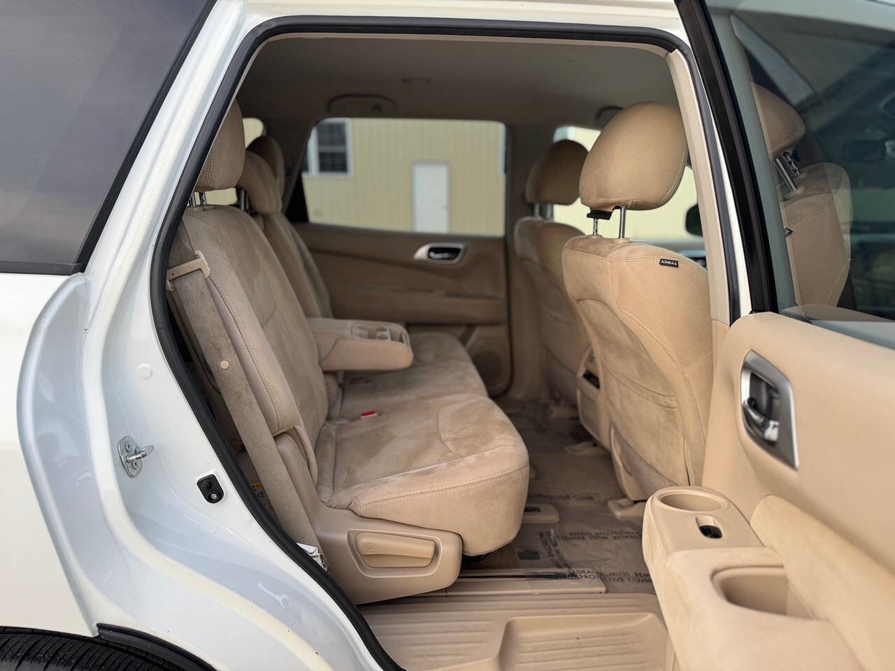 Used 2014 Nissan Pathfinder SV image 21