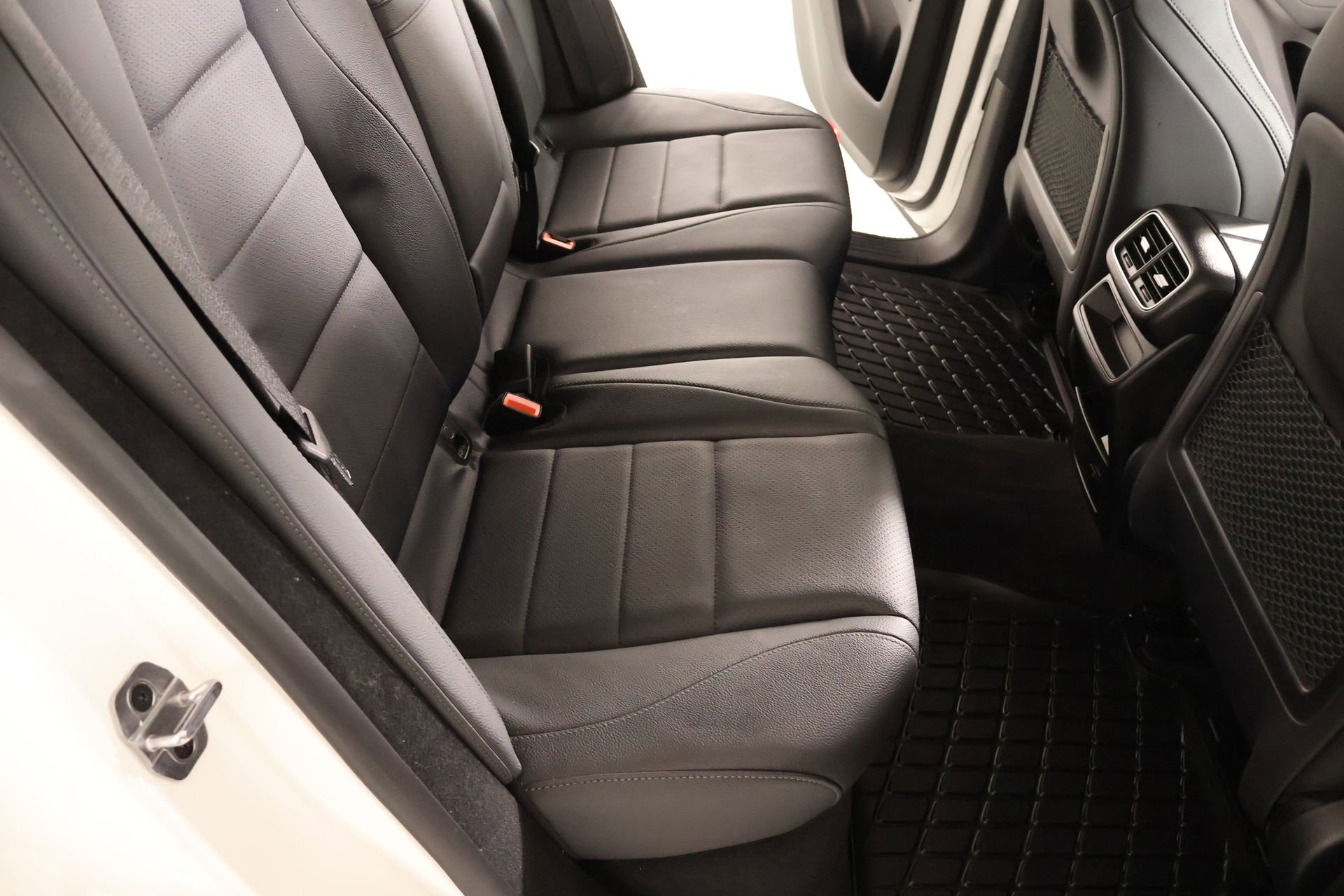 Used 2022 Mercedes-Benz GLE 350 4MATIC image 14