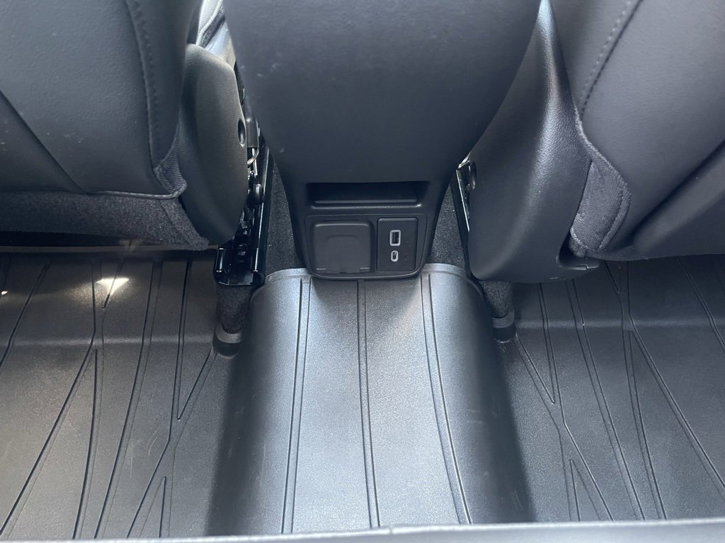 Used 2023 Buick Encore GX Essence w/ Experience Buick Package image 31