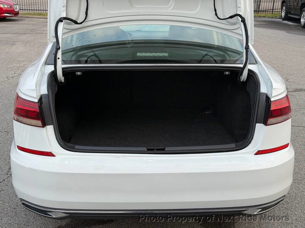 Used 2020 Volkswagen Passat 2.0T SE image 18