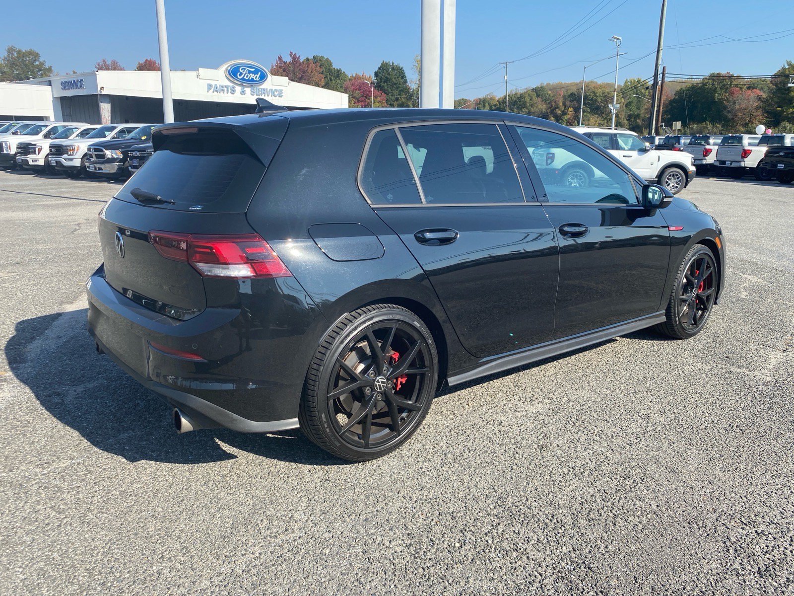 Used 2024 Volkswagen GTI SE FWD image 7