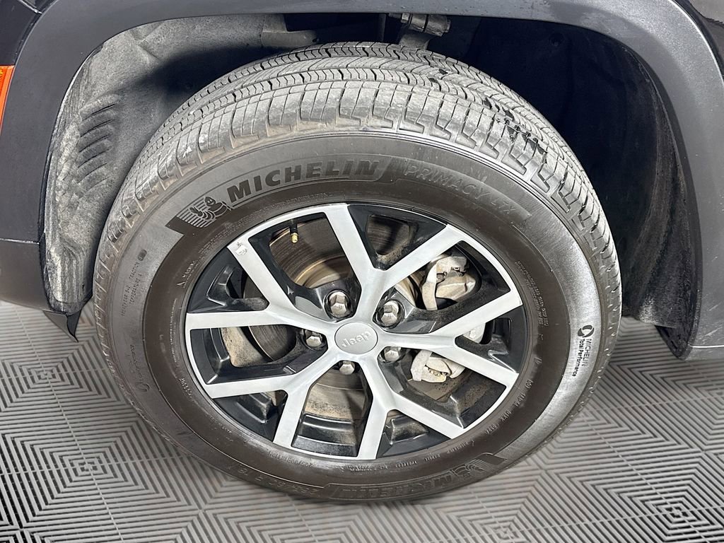 Used 2024 Jeep Grand Cherokee L Limited w/ Luxury Tech Group II image 33