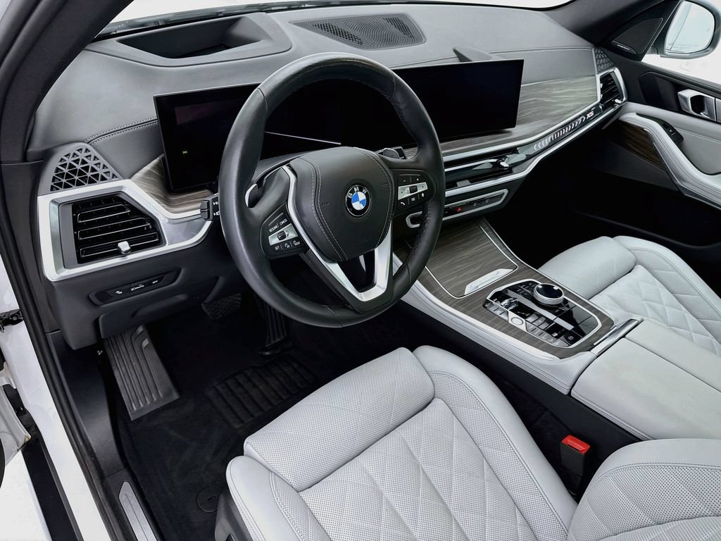 Certified 2026 BMW X5 xDrive40i w/ Executive Package AWD/4WD image 9