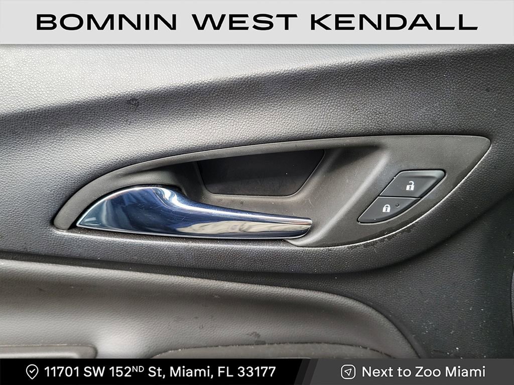 Used 2023 Chevrolet Equinox LT image 30