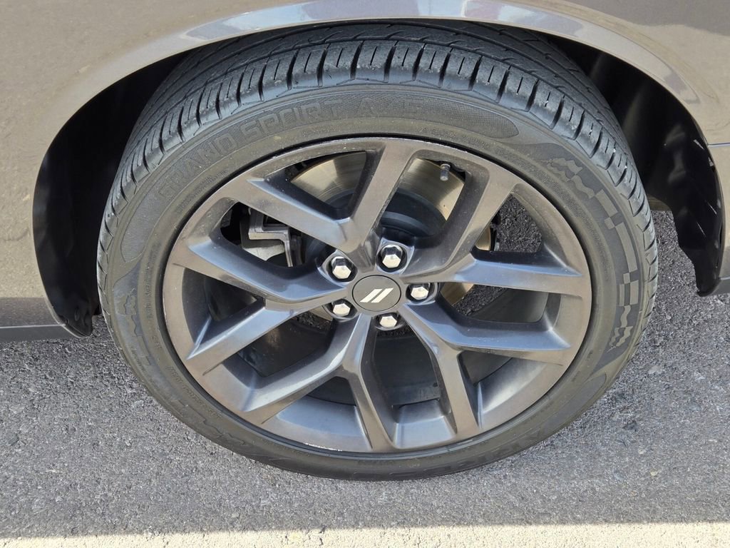 Used 2021 Dodge Challenger SXT w/ Blacktop Package image 10