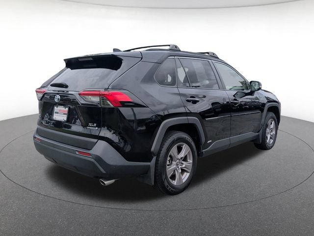Used 2022 Toyota RAV4 XLE w/ Convenience Package AWD/4WD image 6