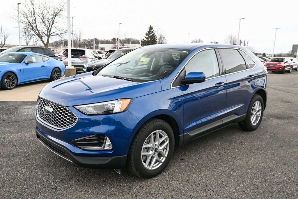 Used 2024 Ford Edge SEL w/ Convenience Package image 9