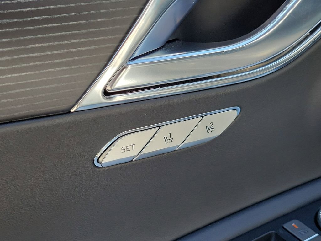 Used 2025 Genesis GV80 3.5T image 25