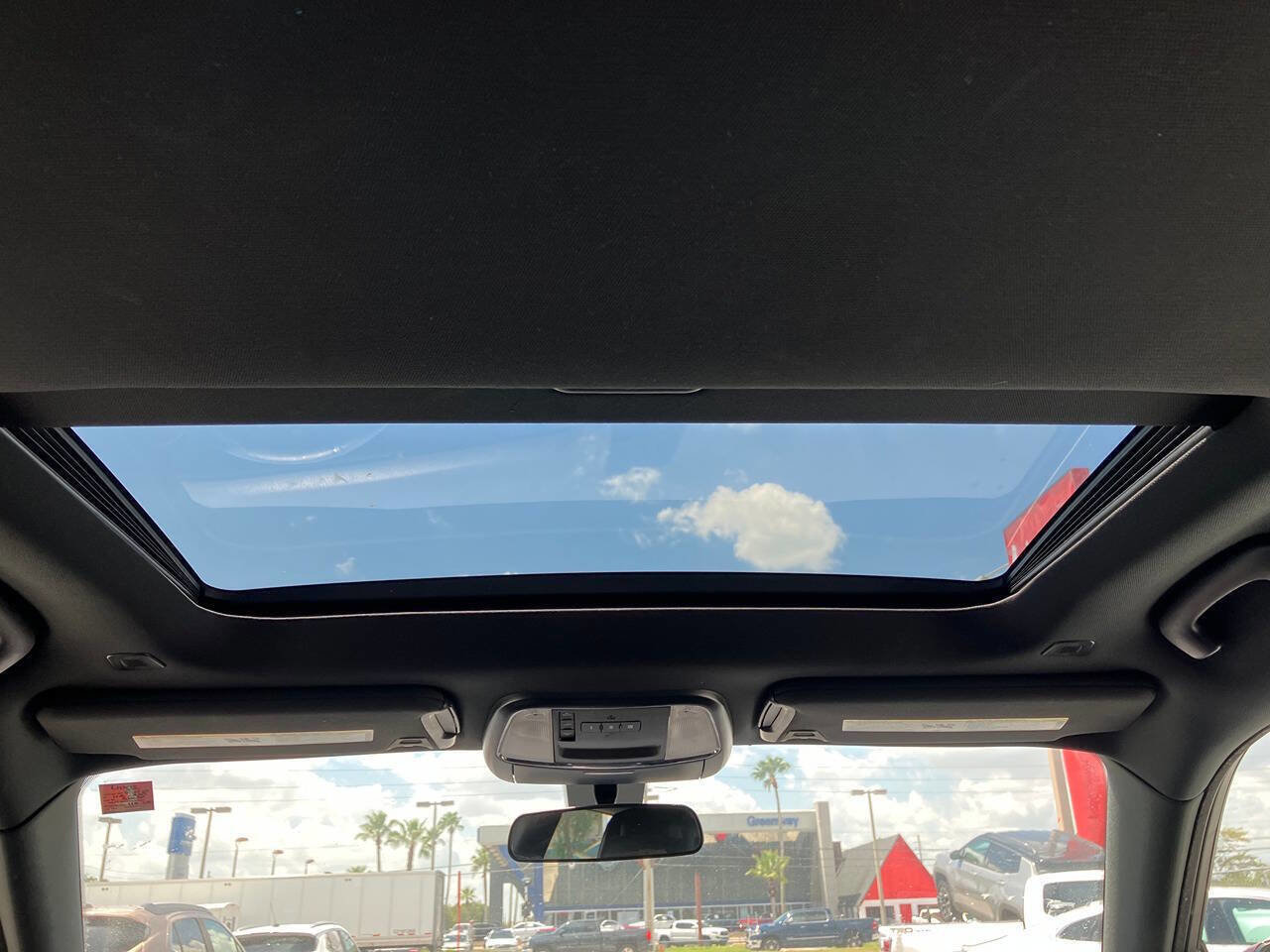 Used 2019 Dodge Charger SXT w/ Leather Interior Group image 8