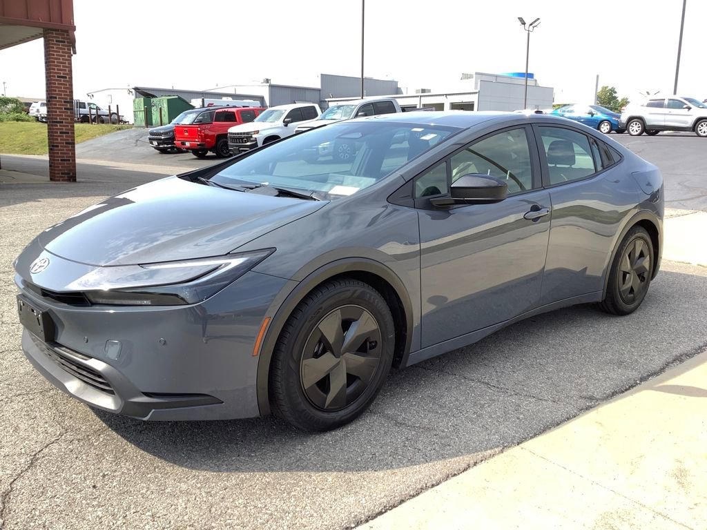 Used 2023 Toyota Prius LE
