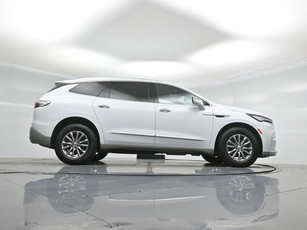 Used 2024 Buick Enclave Premium image 51