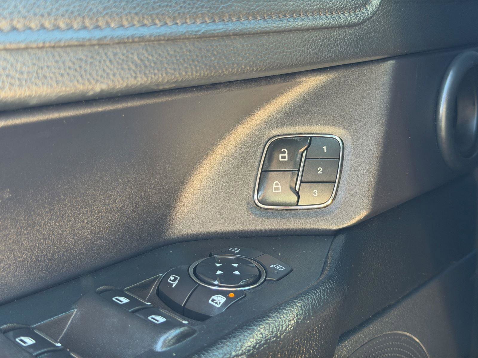 Used 2021 Ford Expedition Max XLT AWD/4WD image 35