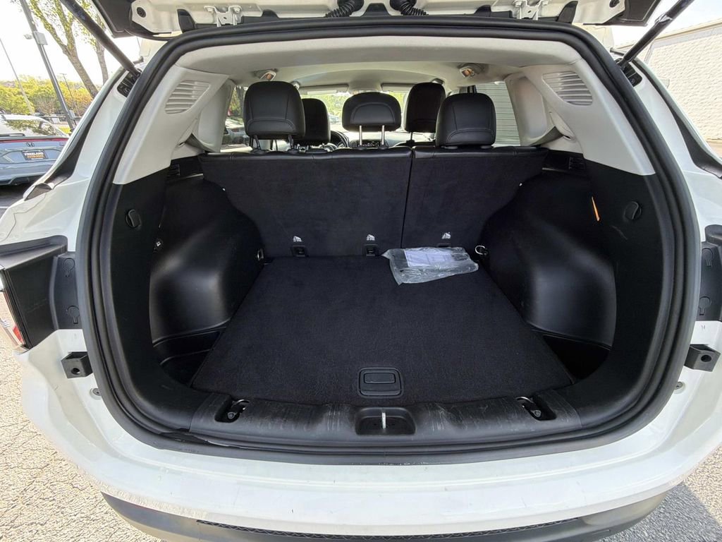 Used 2020 Jeep Compass Limited image 14