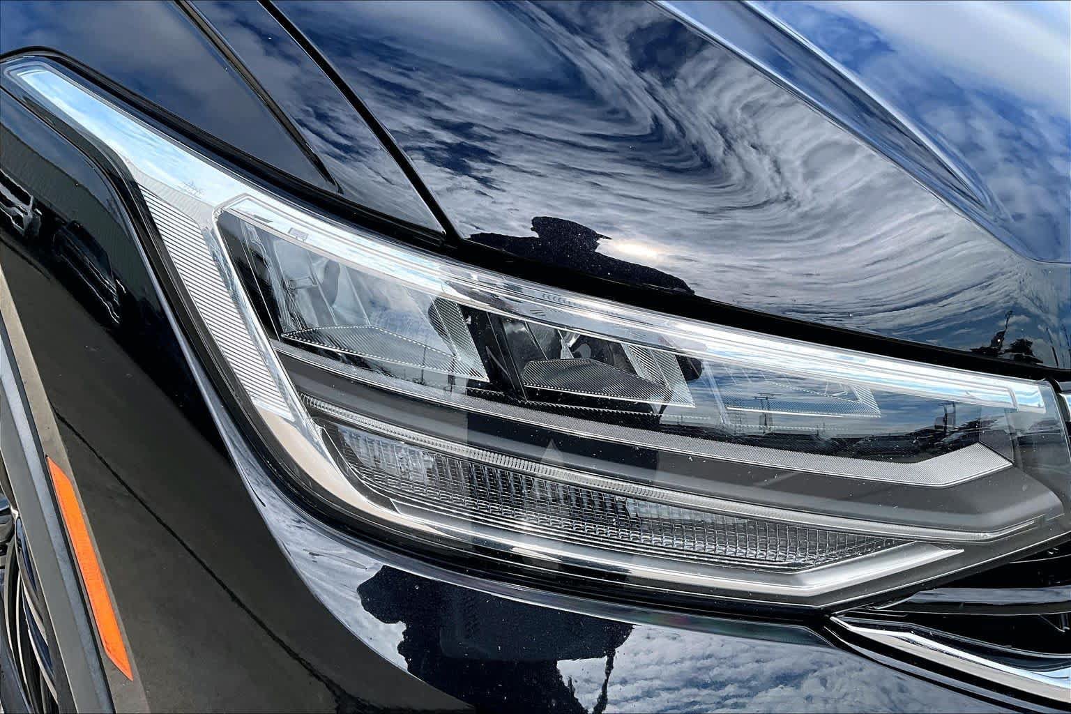 Used 2022 Volkswagen Tiguan SE R-Line FWD image 28