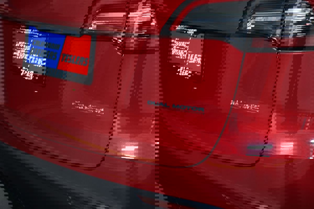 Used 2023 Tesla Model Y Performance image 6