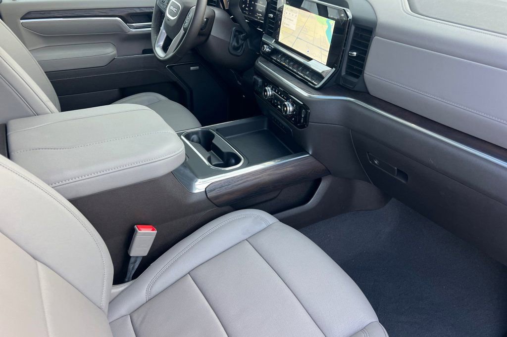 Used 2026 GMC Sierra 3500 SLT w/ SLT Premium Package image 12