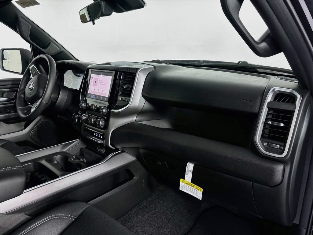 New 2026 RAM 1500 Express AWD/4WD image 21