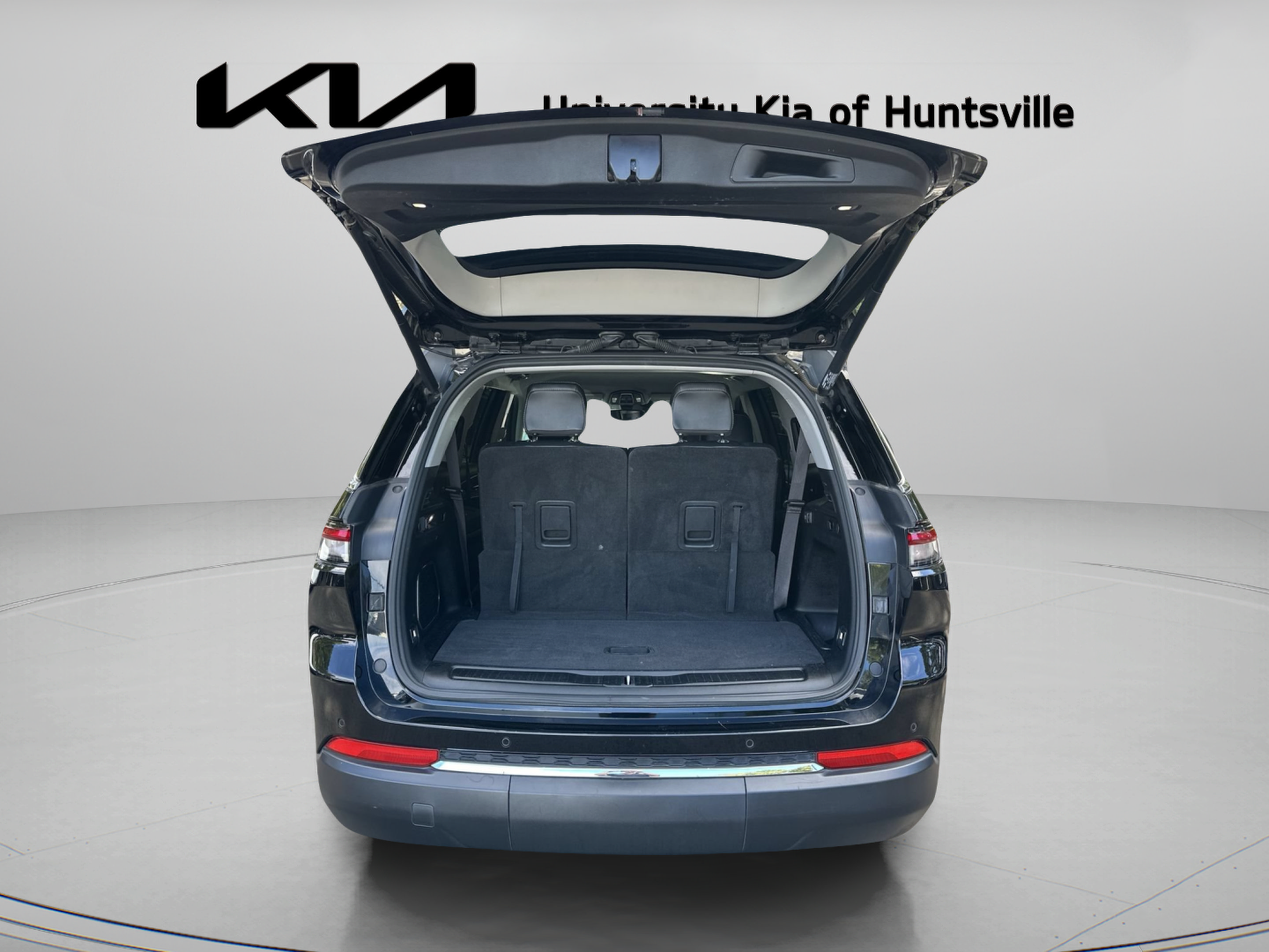 Used 2022 Jeep Grand Cherokee L Limited RWD image 19