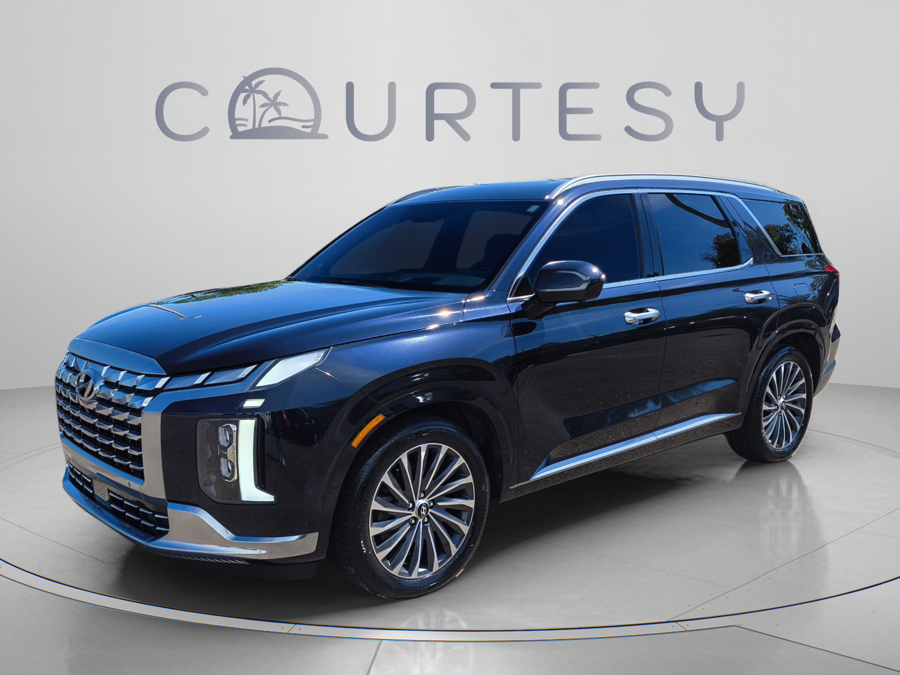Certified 2024 Hyundai Palisade Calligraphy FWD image 1