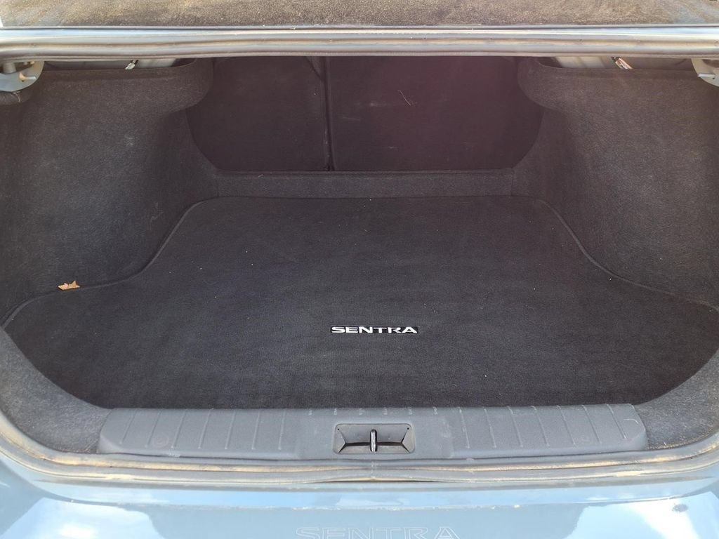 Used 2025 Nissan Sentra SV FWD image 25
