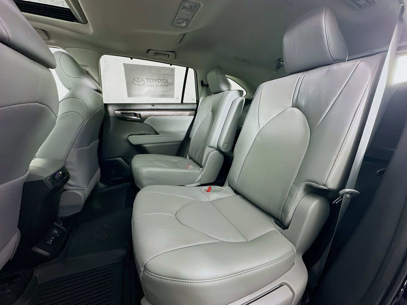 New 2026 Toyota Highlander Limited AWD/4WD image 26