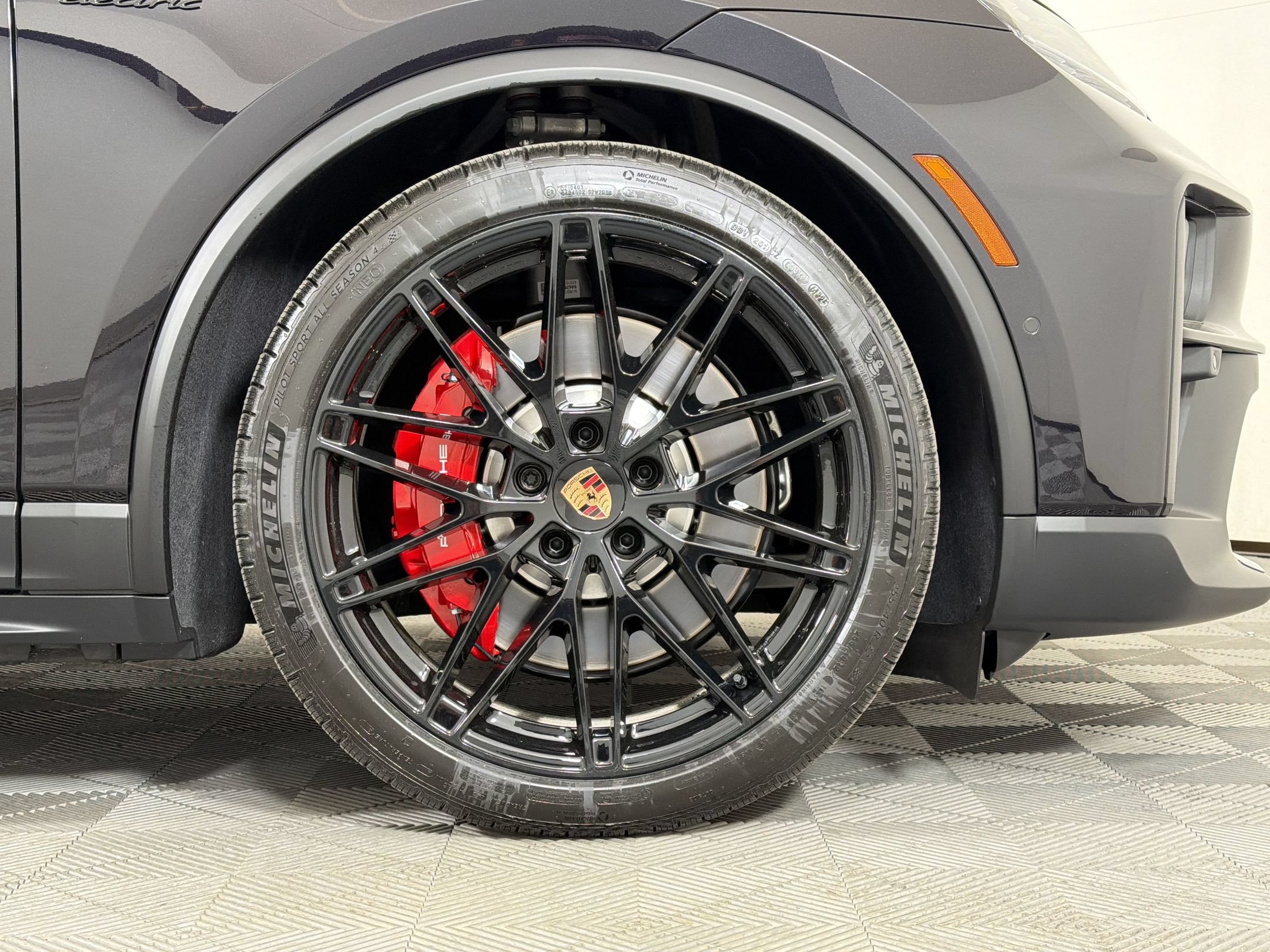 Certified 2026 Porsche Macan GTS Electric AWD/4WD image 14