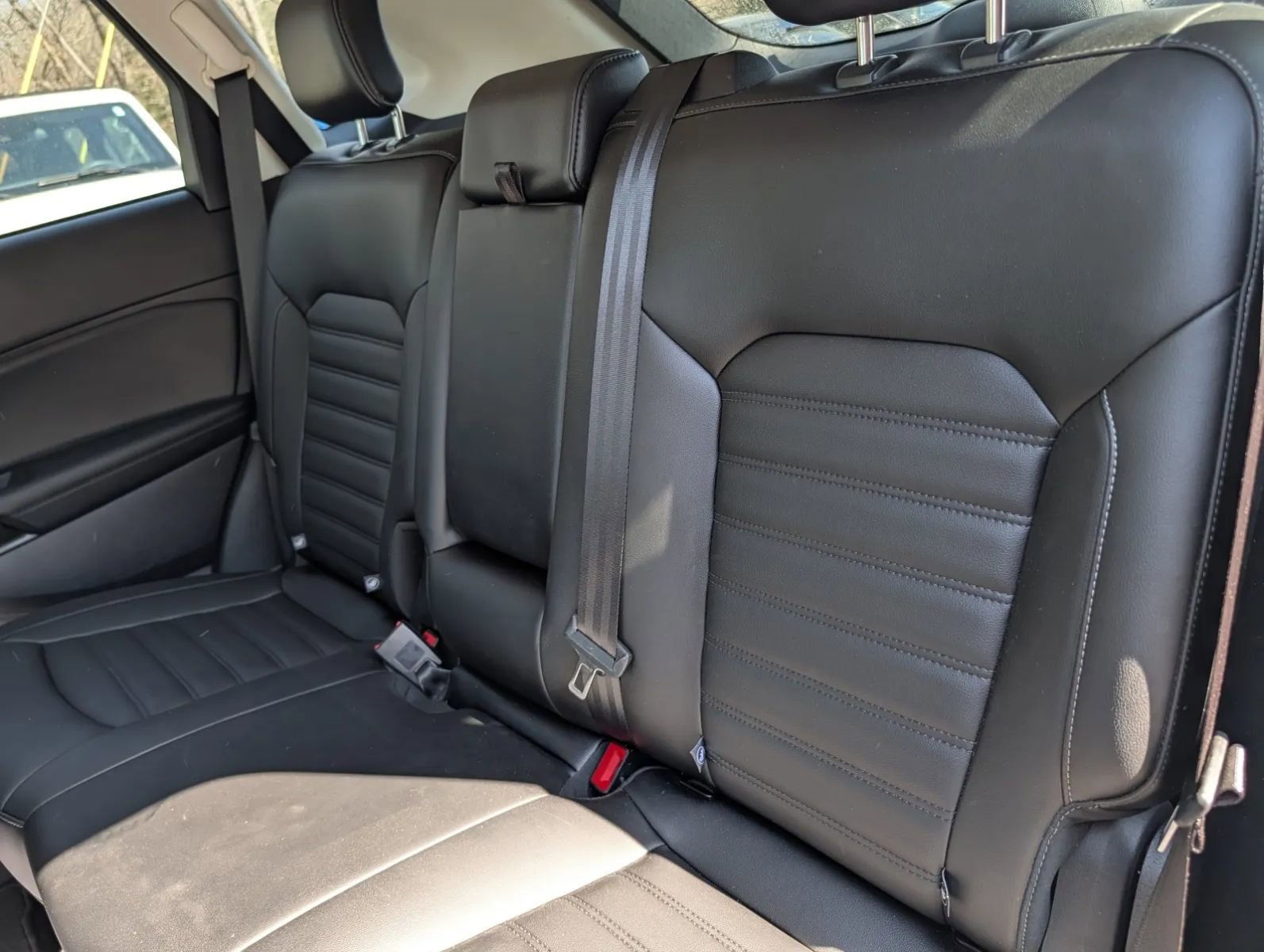 Used 2021 Ford Edge SEL w/ Cargo Accessory Package image 9