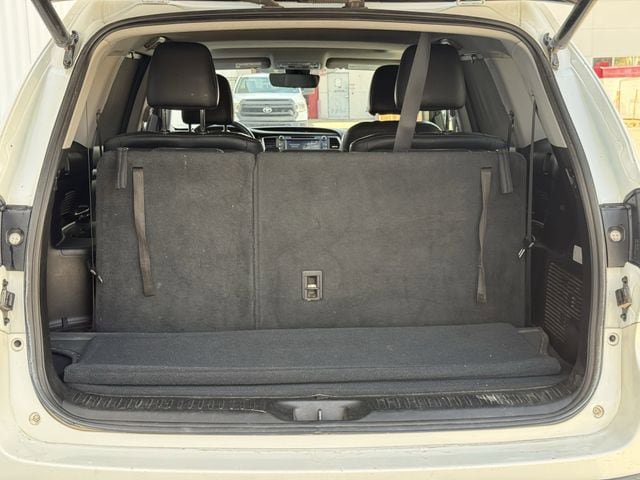 Used 2017 Toyota Highlander SE w/ Carpet Mat Package AWD/4WD image 33