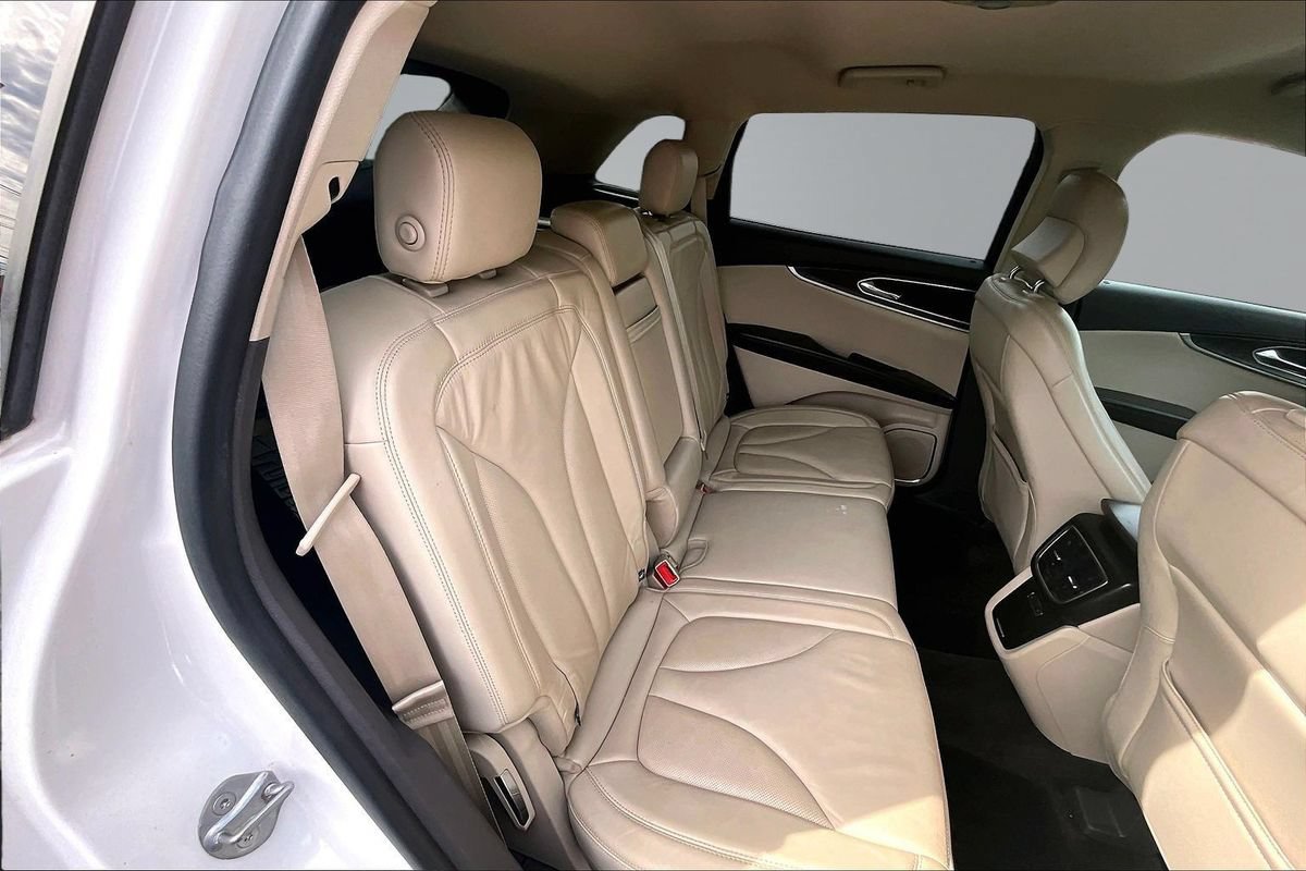 Used 2016 Lincoln MKX Select w/ Select Plus Package AWD/4WD image 14